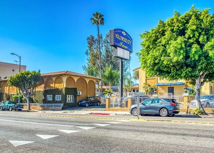 Hollywood City Inn